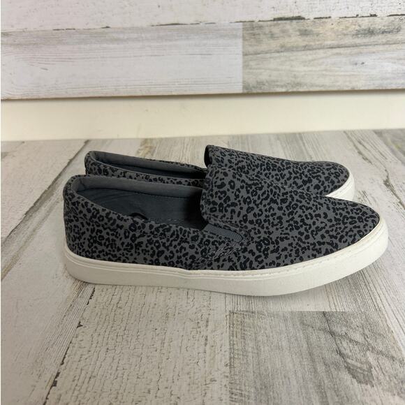 Old Navy womens size 7 gray leopard print canvas slip on shoe sneaker new light - Picture 5 of 7